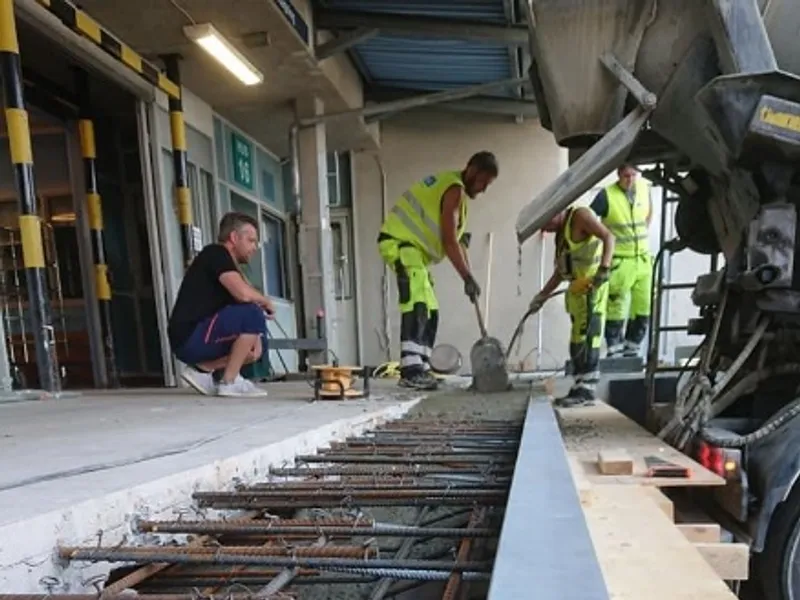 Ledningsomläggning Knivsta, VA-rör och schakt i gatumiljö